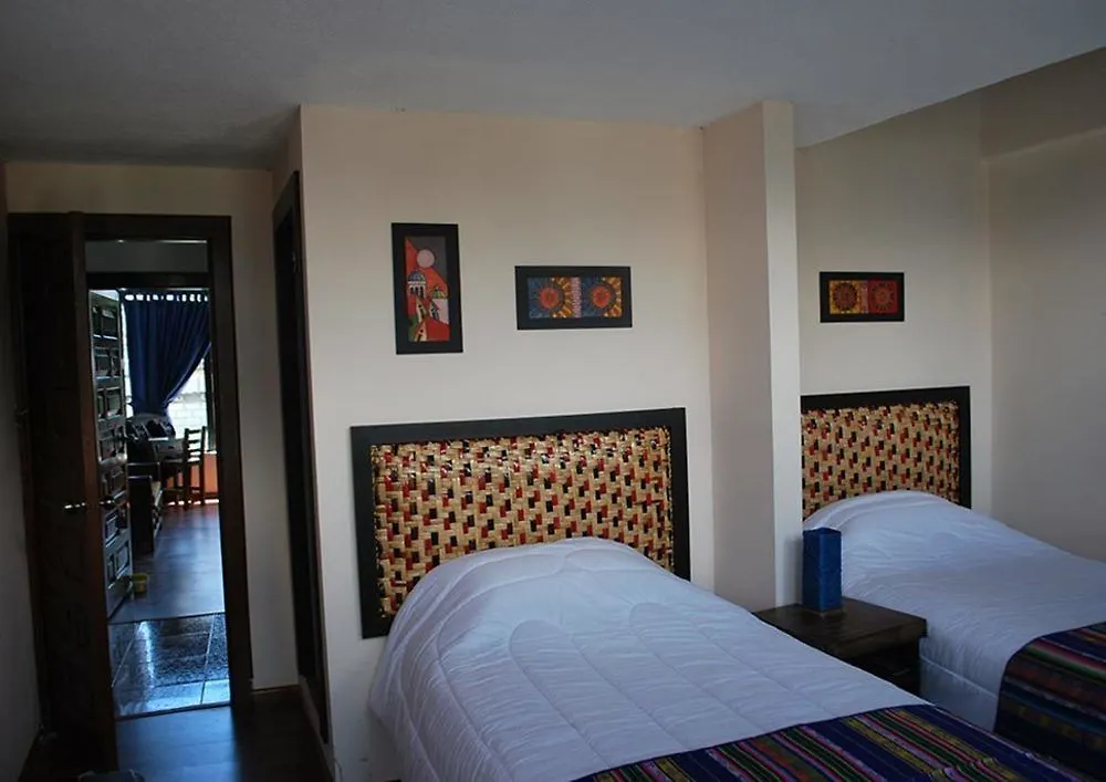 Hospedaje Tanpu Quito Konukevi